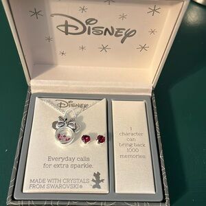 Disney necklace and earring set, Minnie mouse